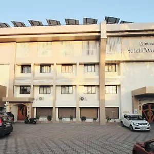 Hotel Super Townhouse Dona Castle